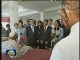 李克强看望“光明行”埃塞受益者