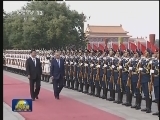 习近平举行仪式欢迎乌兹别克斯坦总统访华