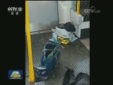 英警方逮捕两名伦敦地铁恐袭嫌疑人
