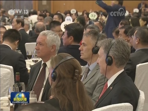 李克强出席新加坡工商界举办的欢迎晚宴并致辞