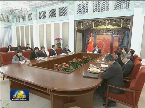 李克强分别会见来京述职的林郑月娥和崔世安