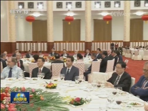 韩正出席庆祝中华人民共和国成立70周年外国专家招待会并致辞
