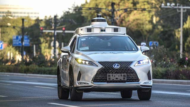 北京： “整车无人”自动驾驶车辆上路测试