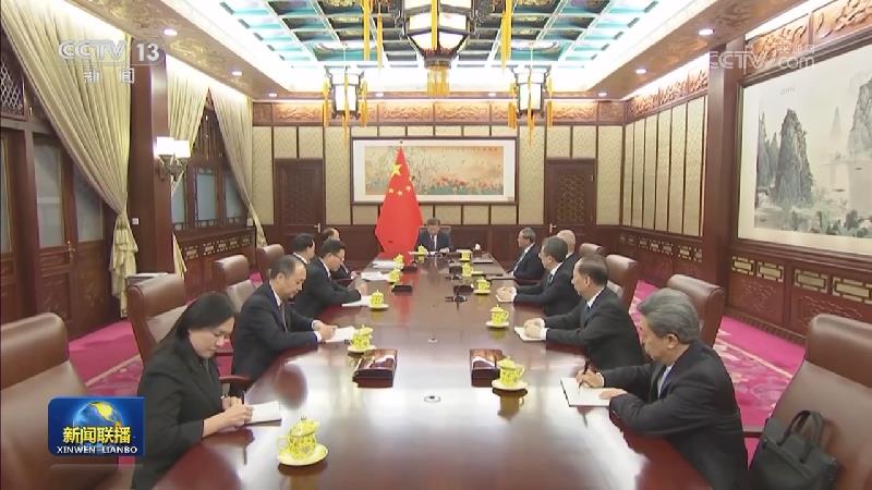 习近平听取贺一诚述职报告