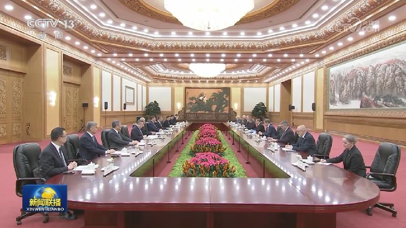 习近平会见俄罗斯统一俄罗斯党主席