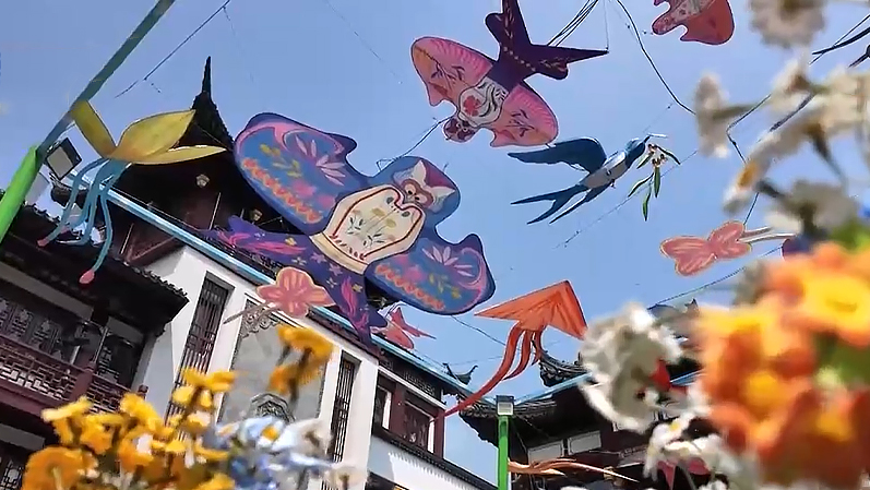 文旅融合活力足 游人尽享春日时光