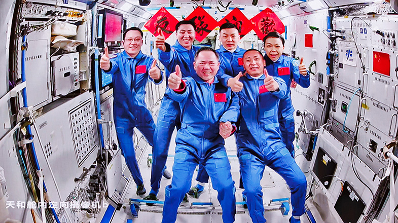 神舟二十三号航天员乘组顺利进驻“天宫” 