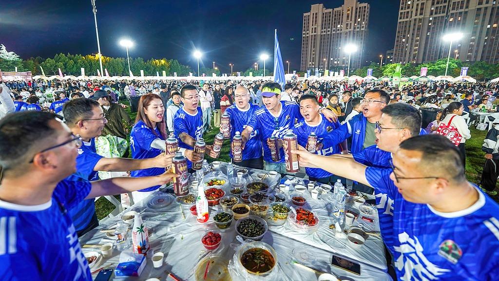 夜“消”上新 赛事流量“走”出看台转化为