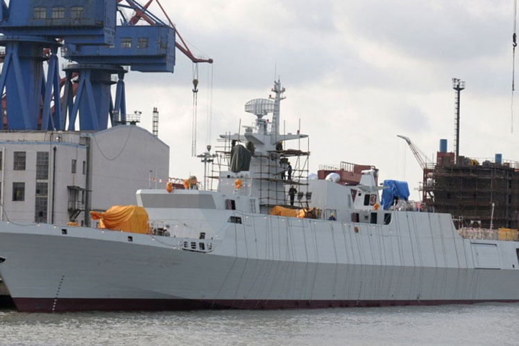 我国新型护卫舰首舰582舰正式交付海军_共产党员网