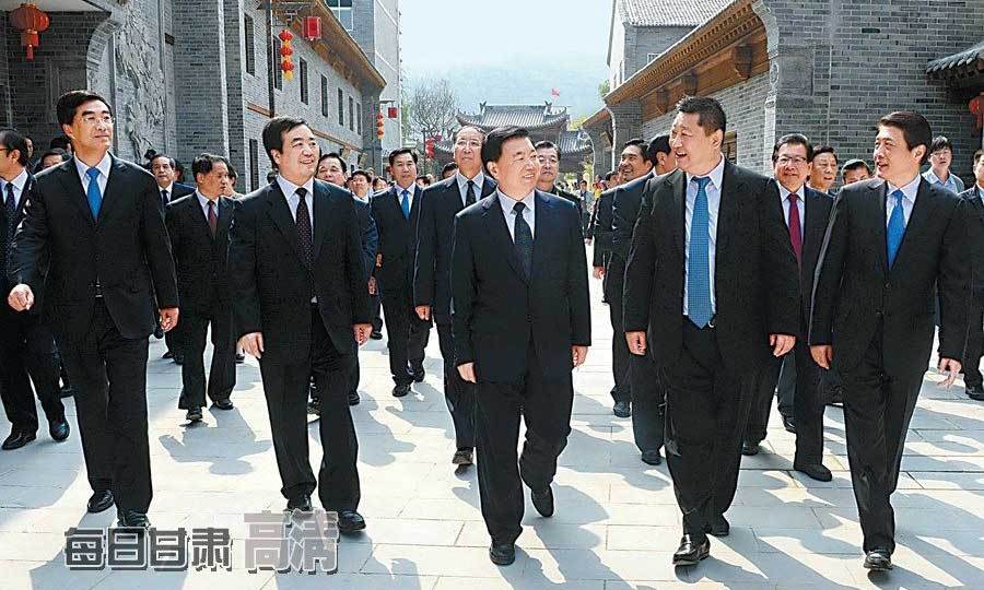 习远平等人参观甘肃两当兵变旧址_共产党员网