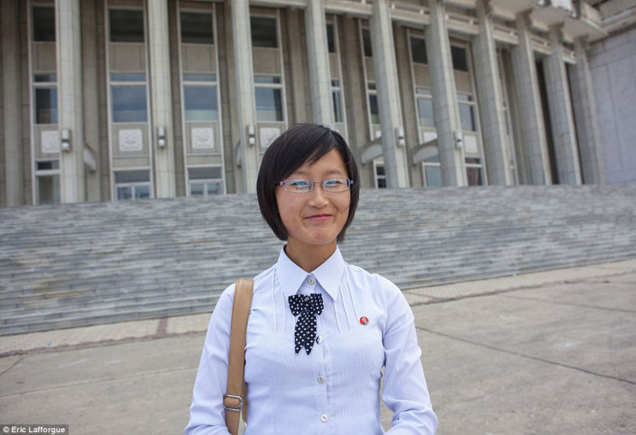 法国摄影师访朝鲜女学生:憎恨美国人