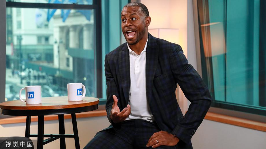 [高清组图]伊戈达拉侃侃而谈 聊到兴奋表情夸张