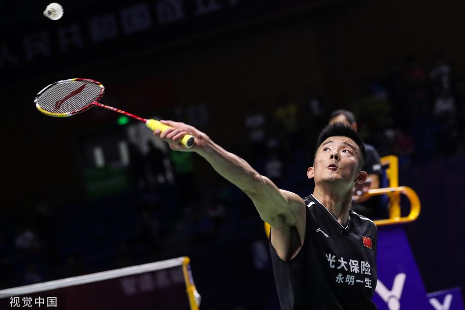[图]中国羽毛球公开赛-谌龙2：1李梓嘉 李矛观战