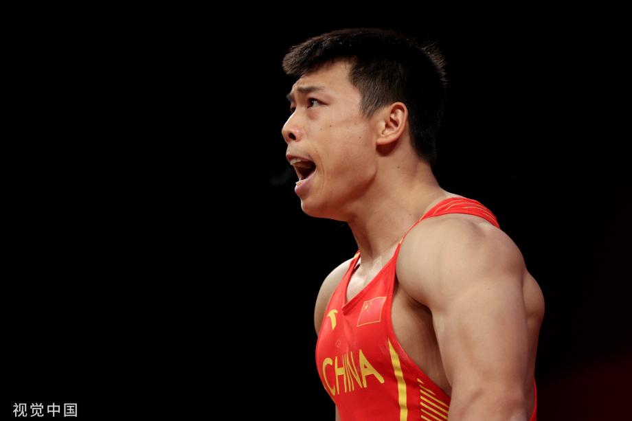 [图]东京奥运会举重男子67公斤级决赛：谌利军夺冠