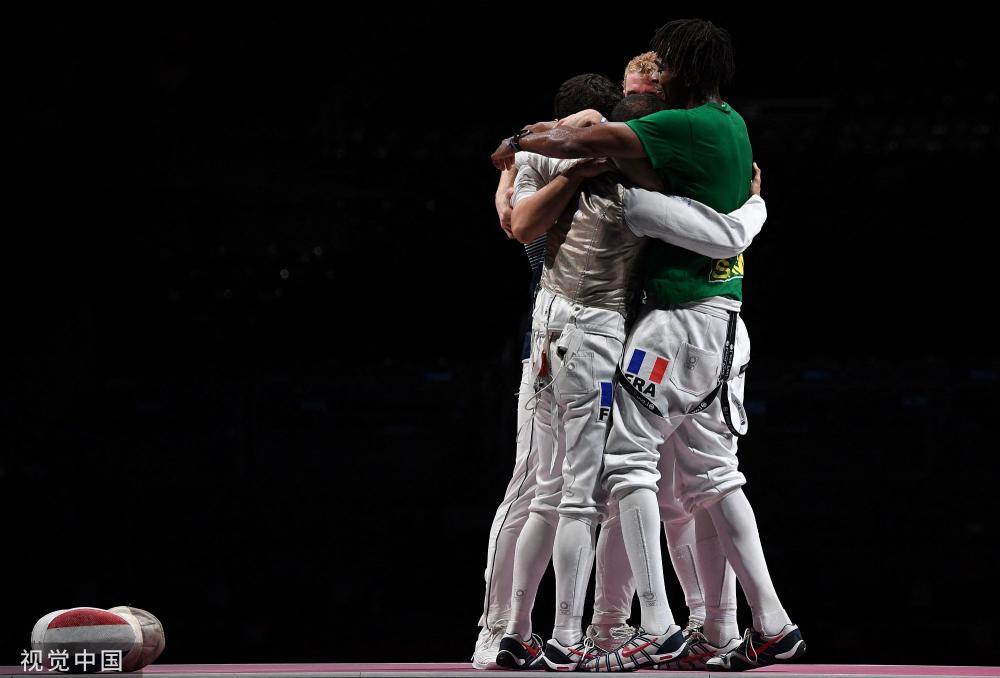 [图]击剑男子花剑奥运会团体决赛 法国队获金牌