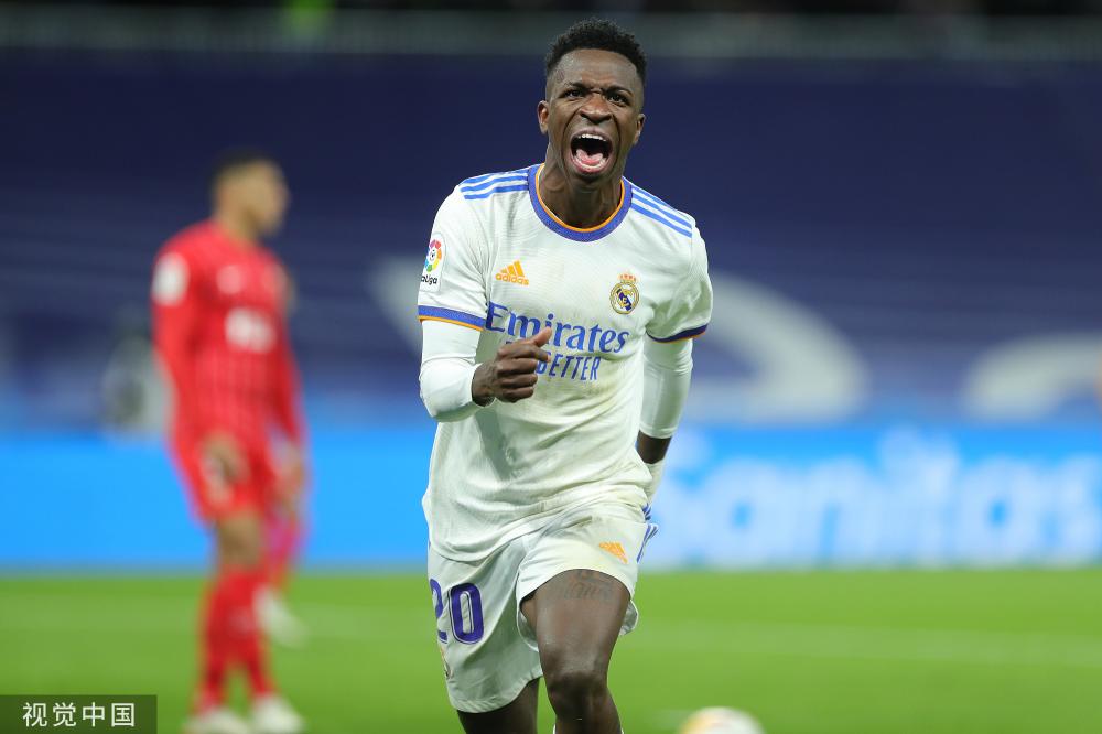图本泽马破门维尼修斯绝杀皇马21夺4连胜