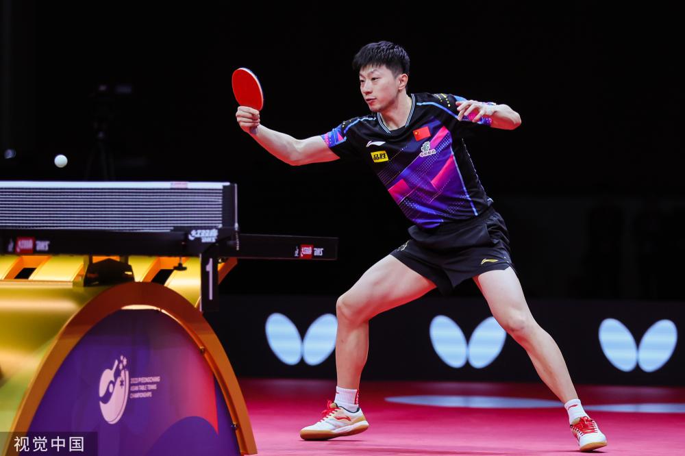 [图]乒乓球亚锦赛-马龙险胜樊振东 男单登顶_体育_央视网(cctv.com)
