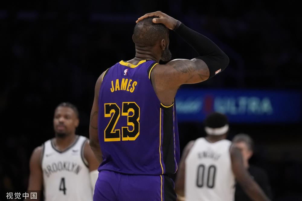 图浓眉空砍26126詹姆斯2411湖人遭篮网逆转
