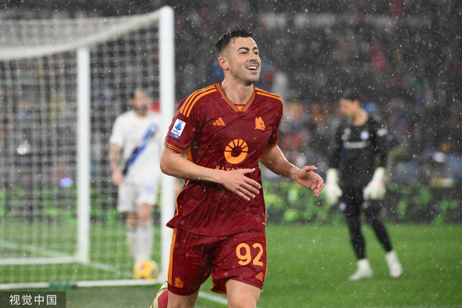 意甲-国米4-2逆转罗马 卢卡库乌龙助攻失单刀