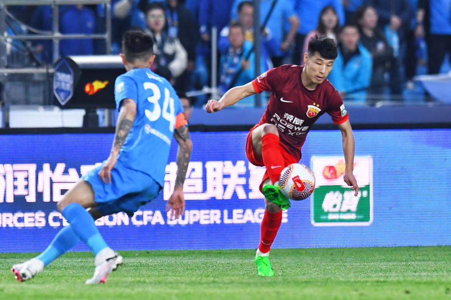 中超-武磊造两点球奥斯卡双响 海港3-0十人南通