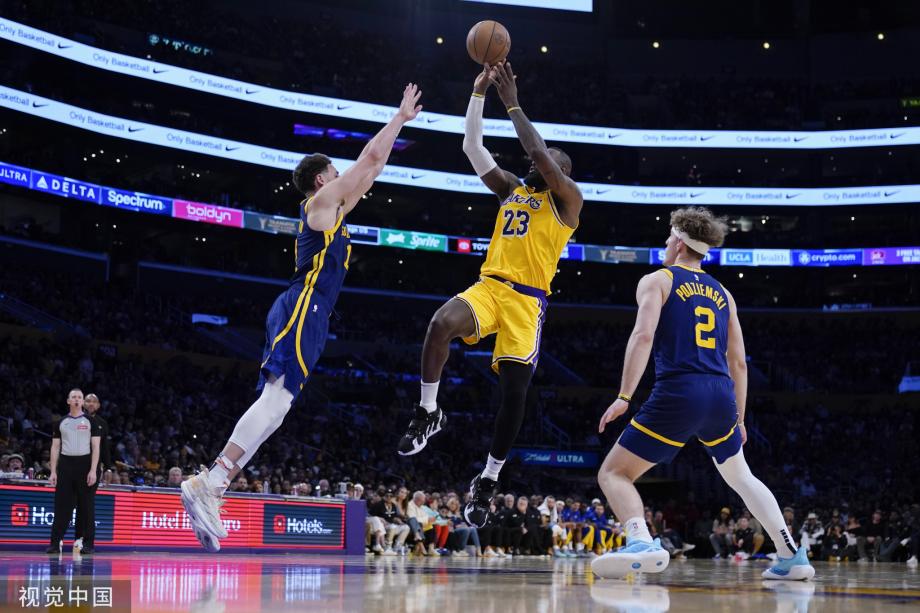 库里23分詹姆斯带病砍33+7+11 湖人负勇士