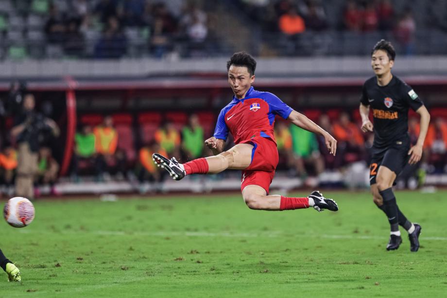 中超-保级战梅州0-0青岛 两队继续排名最后两位