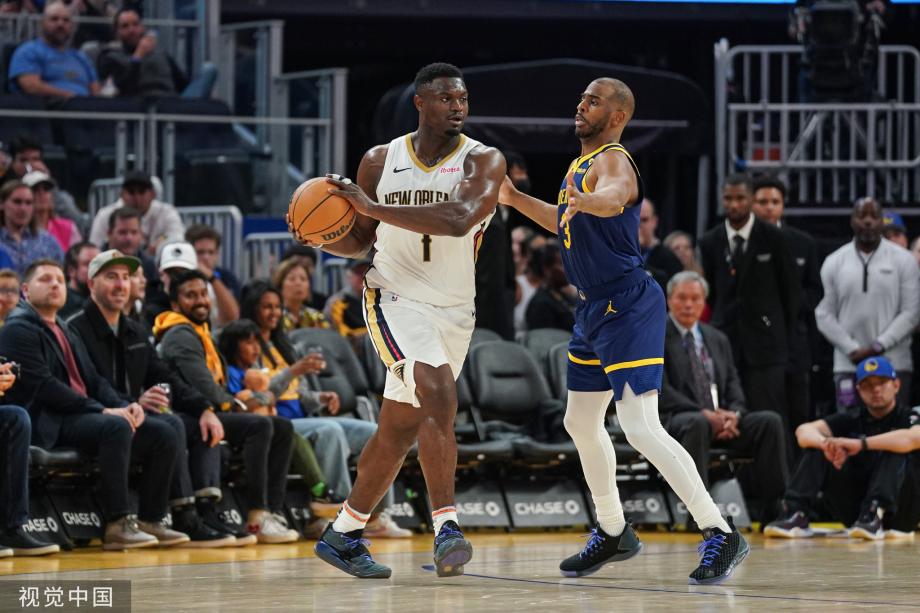 麦科勒姆28+5库里33+5 鹈鹕20记三分险胜勇士