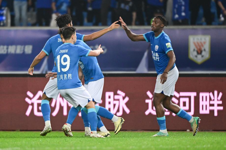 沧州雄狮18分钟3球3-2逆转青岛西海岸迎三连胜