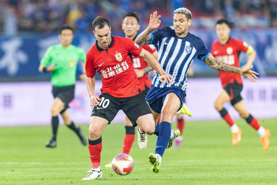 谭龙进球被吹 谢晖首秀亚泰客场0-0三镇