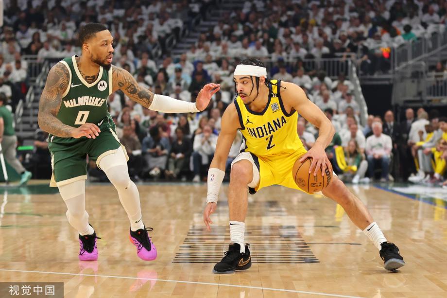 西亚卡姆37+11+6 步行者轻取雄鹿总分扳成1-1平