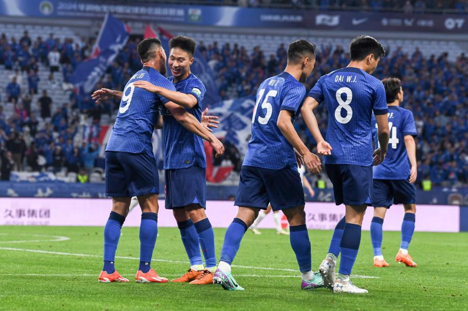 路易斯2球朱辰杰世界波 申花4-0沧州九轮不败