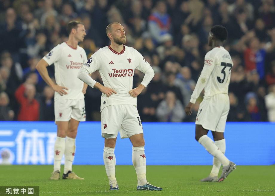 卡塞米罗2球被吹 曼联客场0-4惨负水晶宫