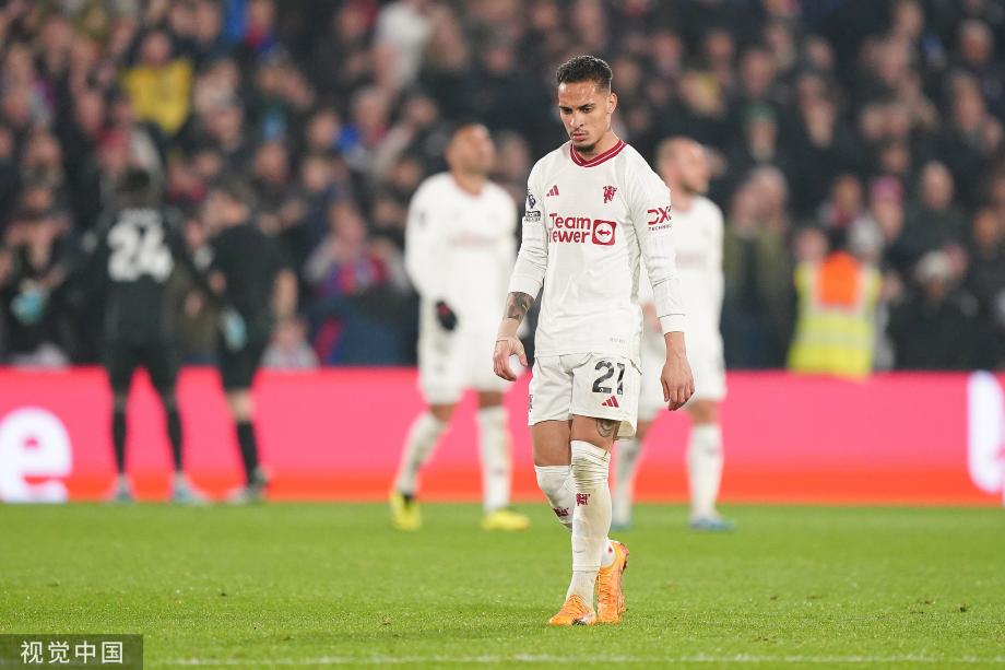 卡塞米罗2球被吹 曼联客场0-4惨负水晶宫