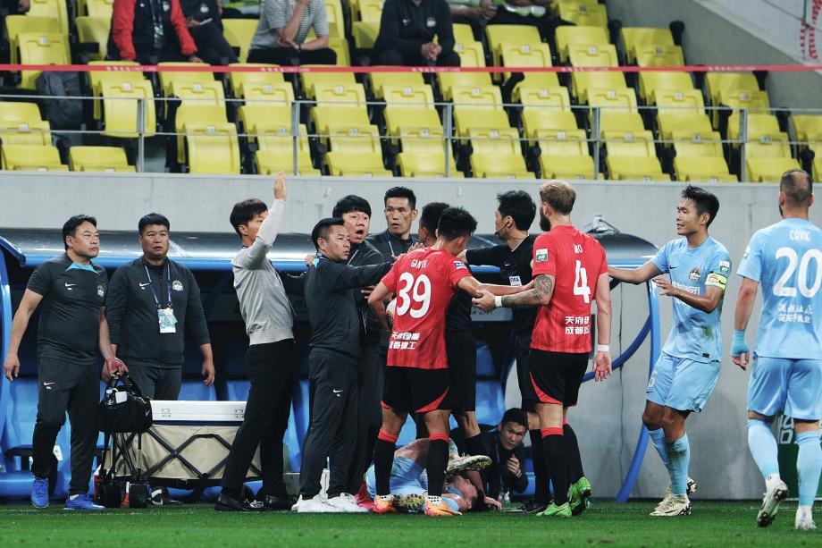 周定洋传射韦世豪破门 成都蓉城战胜河南队