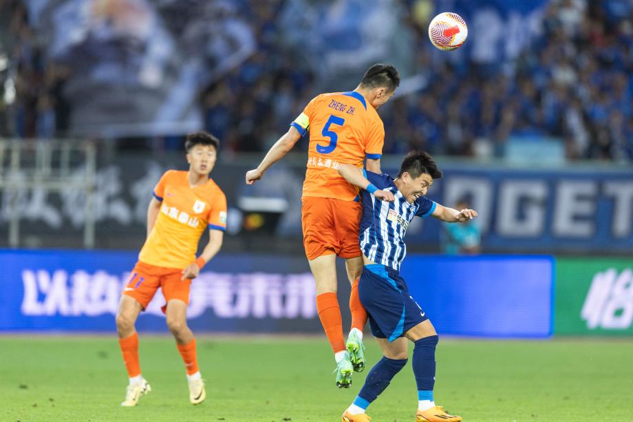 克雷桑谢文能互献传射 山东泰山2-1三镇5轮不败