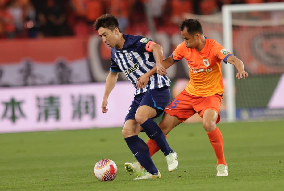 克雷桑谢文能互献传射 山东泰山2-1三镇5轮不败