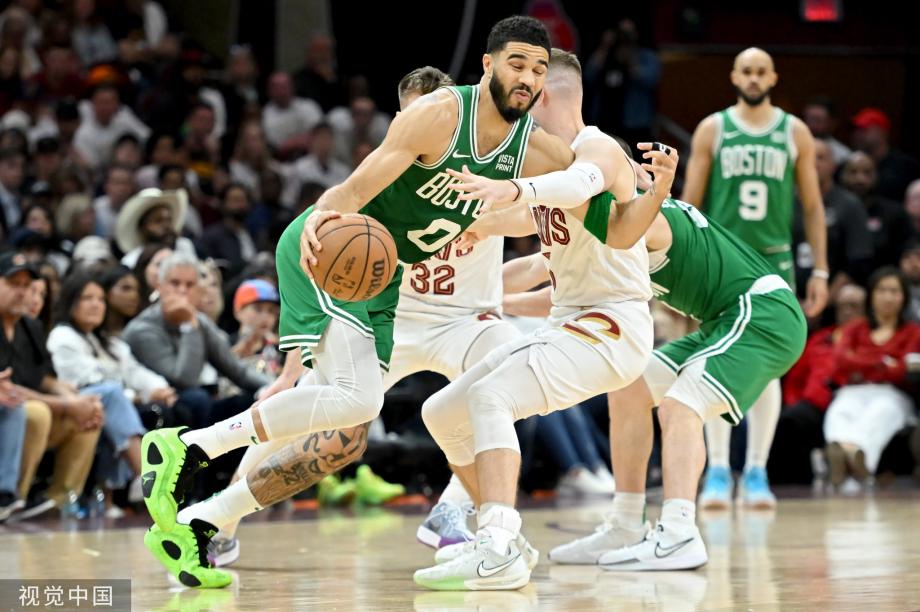 双探花合砍60分加兰30+7 骑士1-3凯尔特人