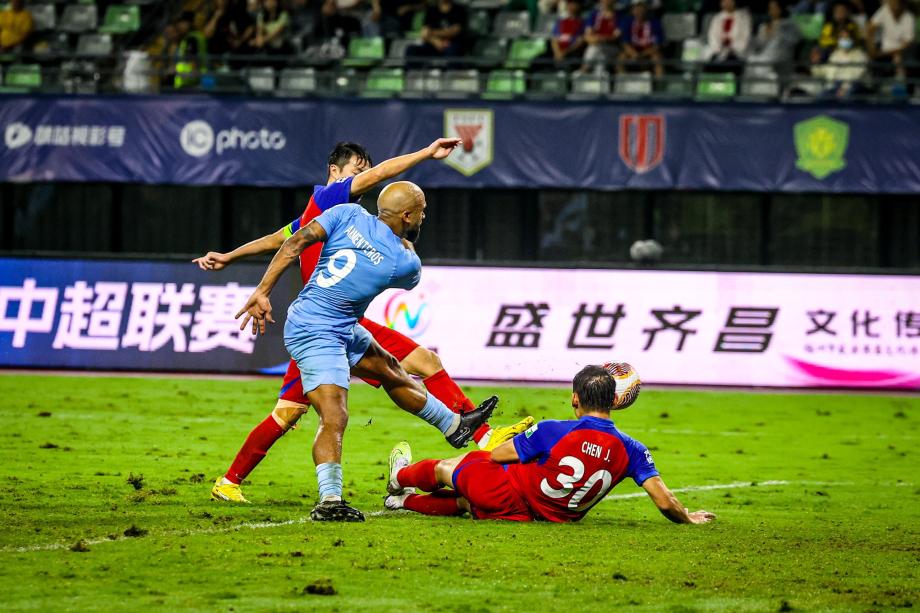 中超-程月磊屡救险 梅州客家0-0新鹏城5轮不胜