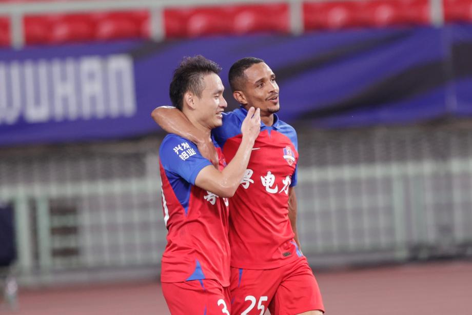 梅州1-0送三镇2连败 逃离降级区升至第11