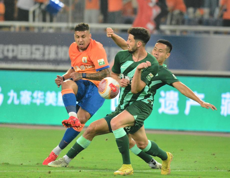 克雷桑建功李源一郑铮进球 泰山3-0浙江8轮不败
