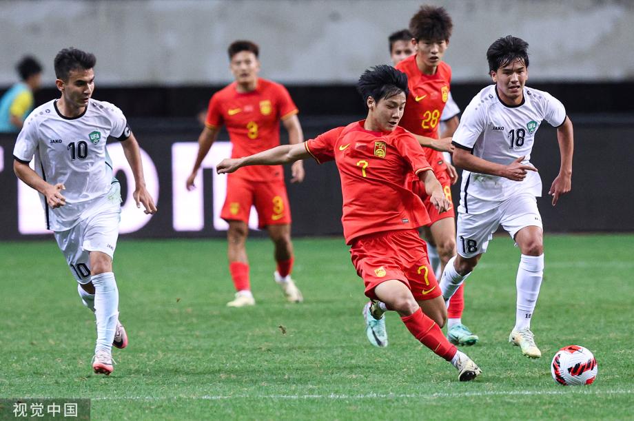 [图]国外后生足球邀请赛 U19国足0-0乌兹别克斯坦制服丝袜