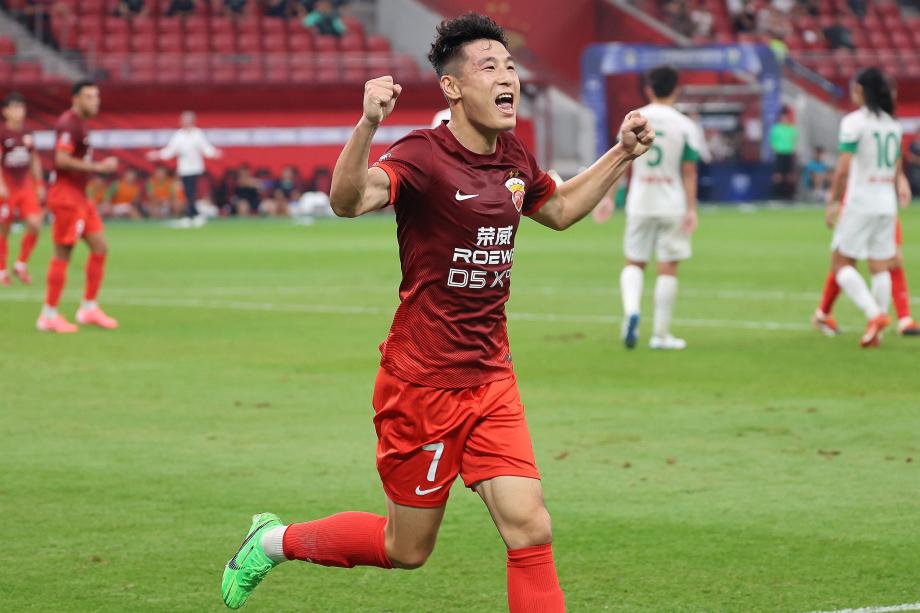 武磊帽子戏法 海港3-1大胜浙江豪取10连胜