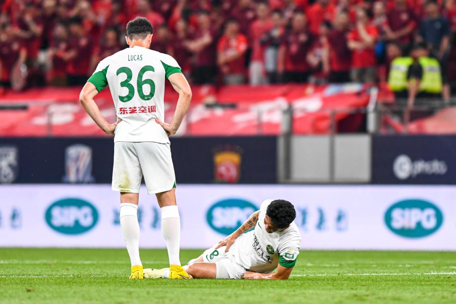 武磊帽子戏法 海港3-1大胜浙江豪取10连胜