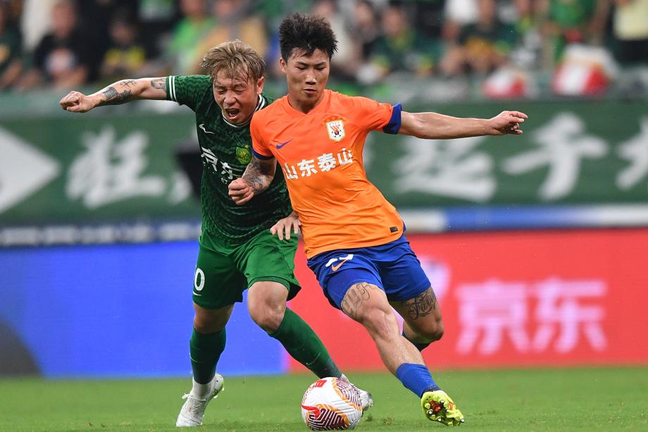 阿德本罗进球法比奥破门 国安两球完胜泰山