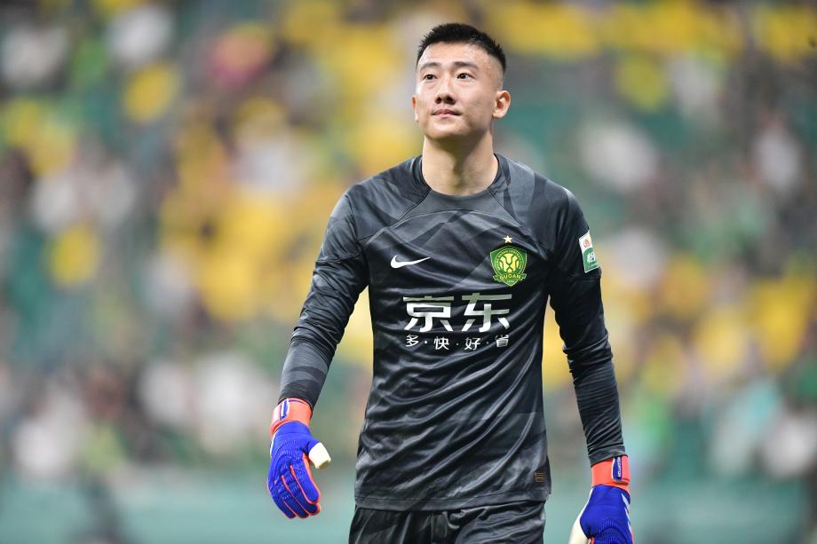 张玉宁吃到红牌 北京国安主场战平浙江队