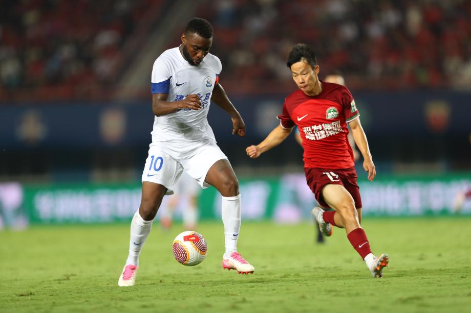 刘鑫瑜世界波对手送乌龙 沧州客场胜河南队