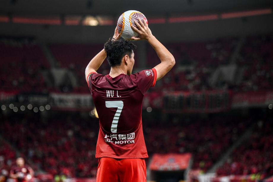 武磊冯劲破门 上海海港2-0深圳新鹏城