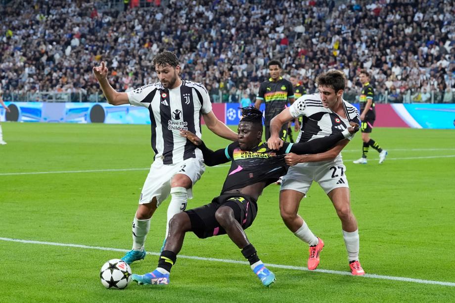 伊尔迪兹世界波 尤文3-1埃因霍温取开门红