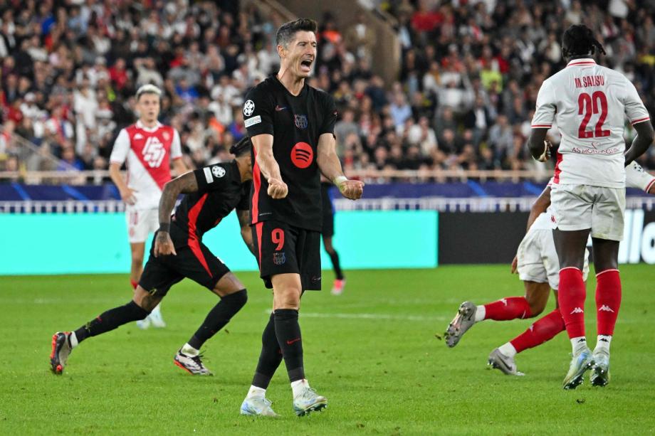 欧冠-伊列尼赫纳建功亚马尔破门 巴萨1-2摩纳哥