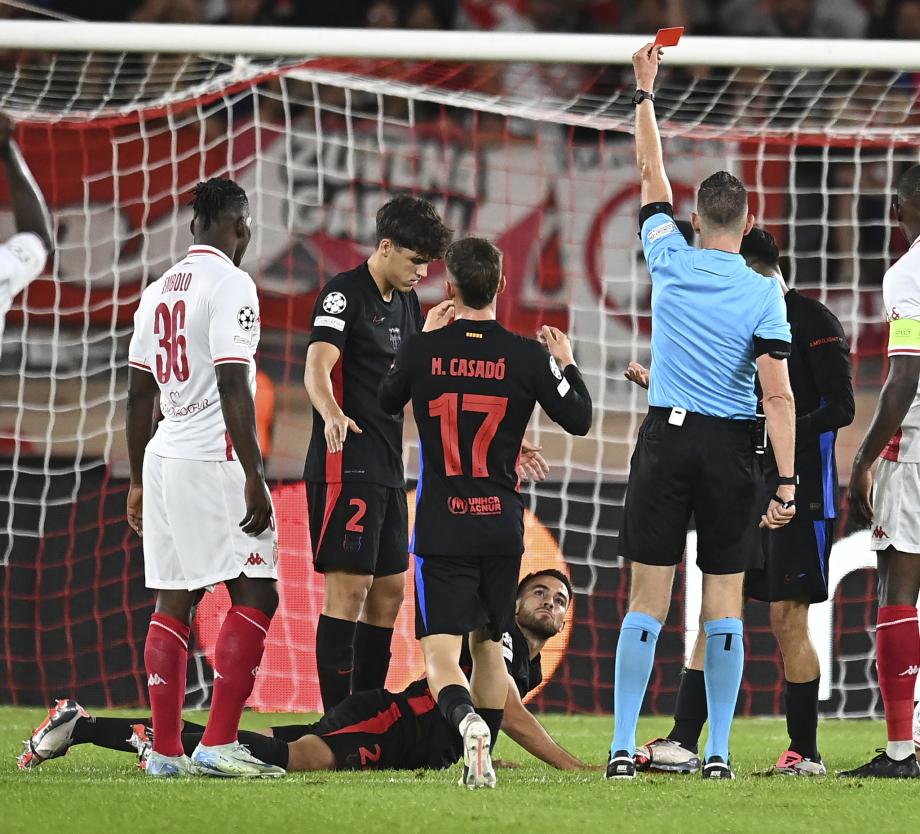 欧冠-伊列尼赫纳建功亚马尔破门 巴萨1-2摩纳哥